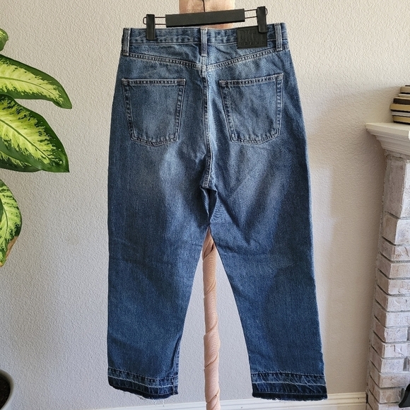 DKNY Straight Leg Jeans - Picture 2 of 7